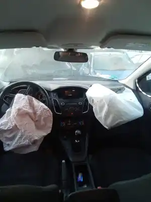 Veículo de Sucata FORD FOCUS LIM. (CB8) Trend do ano 2001 alimentado 