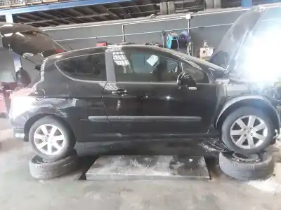 Scrapping Vehicle peugeot 308 envy of the year 2001 powered 5fw