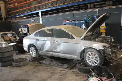 Veículo de Sucata volkswagen passat b8 (3g2, cb2) 1.6 tdi do ano 2001 alimentado dcxa