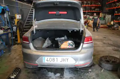 Veículo de Sucata volkswagen passat b8 (3g2, cb2) 1.6 tdi do ano 2001 alimentado dcxa