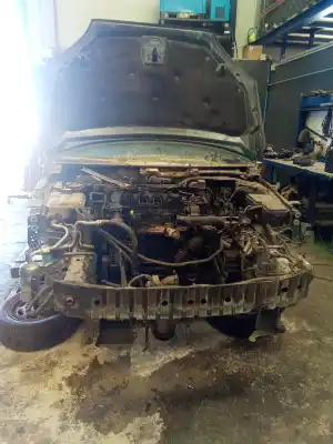 Vehicul casat ford focus berlina (cap) ghia al anului 2001 alimentat g8da