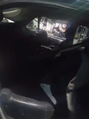 Veículo de Sucata renault laguna ii (bg0) authentique 120 cv / 88 kw do ano 2001 alimentado f9q750