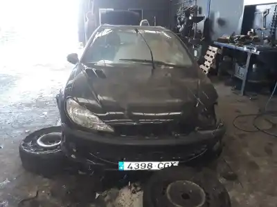 Veículo de Sucata peugeot 206 berlina xr do ano 2001 alimentado rhy