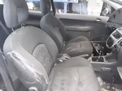 Veículo de Sucata peugeot 206 berlina xr do ano 2001 alimentado rhy