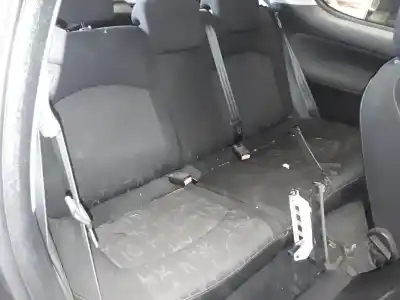 Veículo de Sucata peugeot 206 berlina xr do ano 2001 alimentado rhy