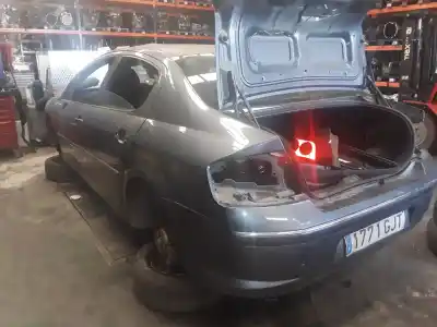 Veículo de Sucata peugeot 407 st confort do ano 2001 alimentado 