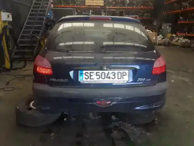 Veículo de Sucata peugeot 206 berlina xr do ano 2001 alimentado rhy