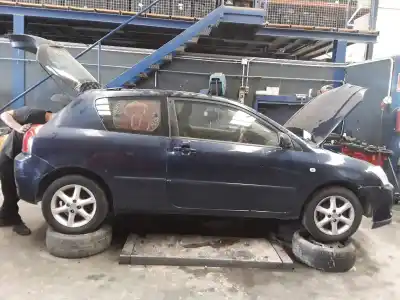 Veicolo di demolizione toyota corolla (e12) 1.6 16v dell'anno 2001 alimentato 3zzfe