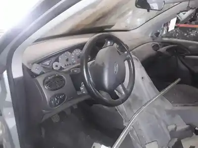 Veicolo di demolizione FORD FOCUS BERLINA (CAK) 1.8 TDDI Turbodiesel CAT dell'anno 2001 alimentato 