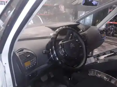 Scrapping Vehicle citroen c4 picasso exclusive of the year 2001 powered 