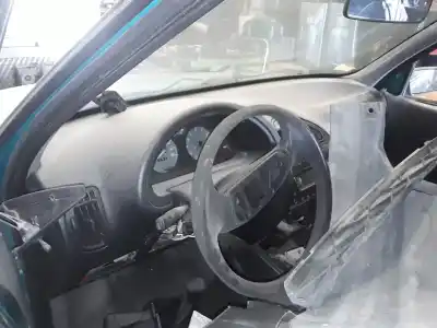 Veicolo di demolizione citroen saxo 1.5 diesel dell'anno 2001 alimentato 