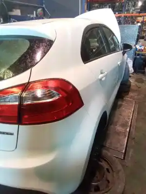 Scrapping Vehicle kia rio emotion 90 cv / 66 kw of the year 2001 powered d4fc