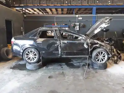 Veículo de Sucata audi a4 berlina (8e) 1.9 tdi (96kw) do ano 2001 alimentado 