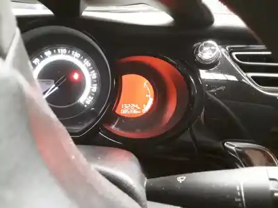 Veicolo di demolizione citroen c3 1.4 hdi (68 cv) 1.4 hdi dell'anno 2001 alimentato 