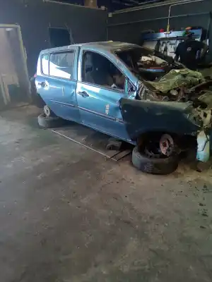 Veículo de Sucata RENAULT CLIO III Exception do ano 2001 alimentado D4F740