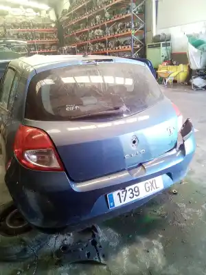 Здавання транспортного засобу renault clio iii exception року 2001 потужний d4f740