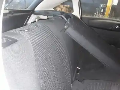 Veículo de Sucata citroen c4 berlina vtr plus do ano 2001 alimentado 9hy