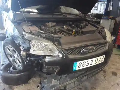 Veículo de Sucata ford focus berlina (cap) ambiente (d) do ano 2001 alimentado kkda