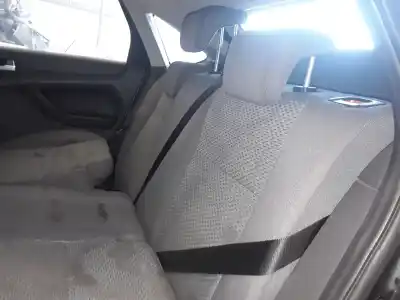 Veículo de Sucata ford focus berlina (cap) ambiente (d) do ano 2001 alimentado kkda