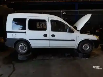 Здавання транспортного засобу opel corsa c furgoneta/hatchback (x01) 1.7 di 16v (f08, w5l) року 2001 потужний 