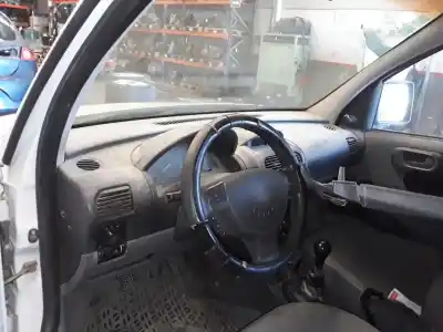 Здавання транспортного засобу opel corsa c furgoneta/hatchback (x01) 1.7 di 16v (f08, w5l) року 2001 потужний 