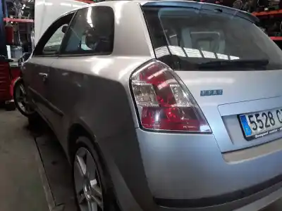 Veículo de Sucata fiat stilo (192) 1.9 jtd cat do ano 2001 alimentado 192a1000