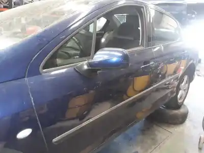 Veículo de Sucata peugeot 407 sw sr confort do ano 2001 alimentado 9hz