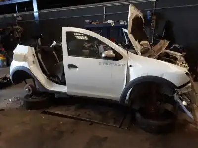 Здавання транспортного засобу dacia sandero 1.0 tce cat року 2001 потужний 