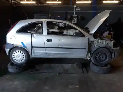 Scrapping Vehicle opel corsa c furgoneta/hatchback (x01) 1.7 di 16v (f08, w5l) of the year 2001 powered y17dtl