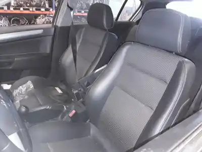 Veículo de Sucata opel astra h berlina 1.8 16v do ano 2001 alimentado 