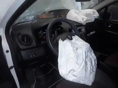 Veicolo di demolizione renault clio iv (bh_) 1.5 dci 75 dell'anno 2001 alimentato 