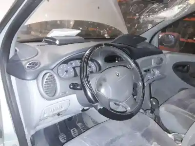 Здавання транспортного засобу renault megane i scenic (ja0) 1.9 d alize року 2001 потужний 