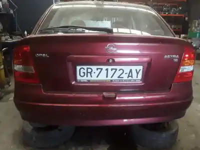 Vehicul casat opel astra g berlina 1.6 16v al anului 2001 alimentat 
