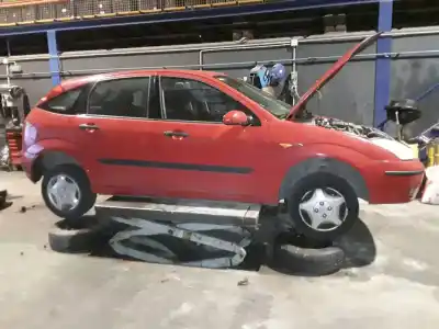 Veicolo di demolizione FORD FOCUS BERLINA (CAK) Trend dell'anno 2001 alimentato FYDA