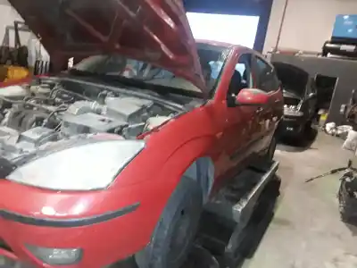 Sloopvoertuig ford focus berlina (cak) trend van het jaar 2001 aangedreven fyda