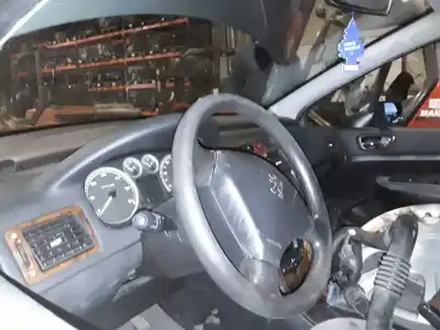 Утилизация автомобиля peugeot 307 break / sw (s1) sw pack года 2001 питание rhs