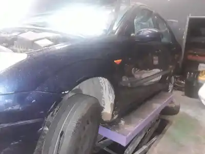 Veículo de Sucata ford focus berlina (cak) trend do ano 2001 alimentado fyda