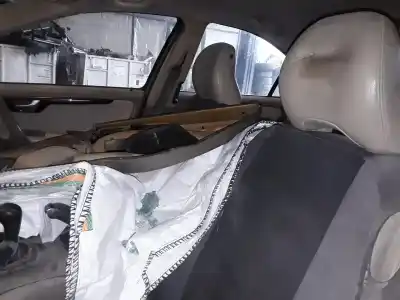 Sloopvoertuig volvo s60 berlina 2.4 d van het jaar 2001 aangedreven d5244t