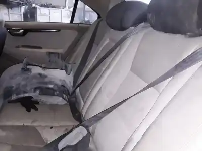 Sloopvoertuig volvo s60 berlina 2.4 d van het jaar 2001 aangedreven d5244t