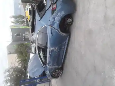 Veicolo di demolizione toyota corolla (e21) hybrid active dell'anno 2001 alimentato 2zr