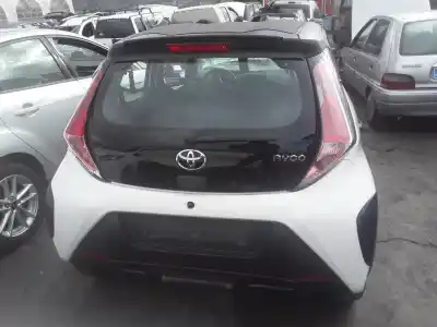 Veicolo di demolizione toyota aygo x-play dell'anno 2001 alimentato 1krb52