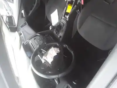 Veicolo di demolizione ford focus lim. (cb8) trend dell'anno 2001 alimentato pndd