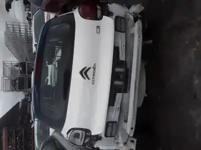 Véhicule à la ferraille citroen c3 aircross rip curl de l'année 2001 alimenté hm05