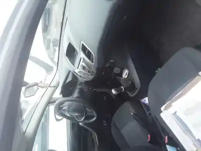 Veículo de Sucata ford fiesta (cb1) trend do ano 2001 alimentado av2q