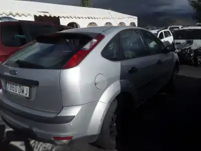 Veículo de Sucata ford focus berlina (cap) titanium do ano 2001 alimentado 