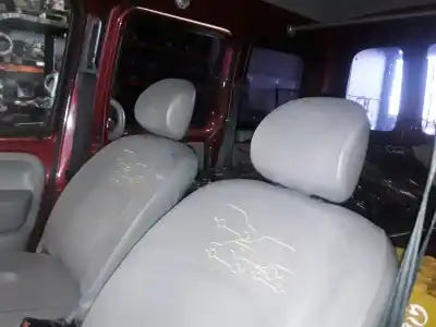 Veicolo di demolizione renault kangoo (f/kc0) generique dell'anno 2001 alimentato k9k704