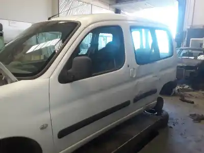 Veículo de Sucata citroen berlingo 2.0 hdi sx familiar do ano 2001 alimentado rhy