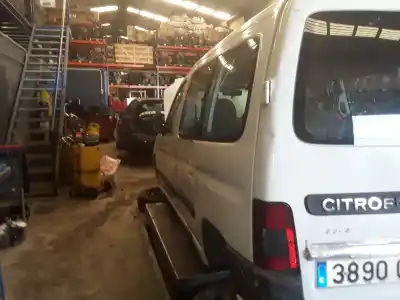 Veículo de Sucata citroen berlingo 2.0 hdi sx familiar do ano 2001 alimentado rhy