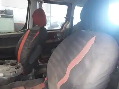 Veículo de Sucata citroen berlingo 2.0 hdi sx familiar do ano 2001 alimentado rhy