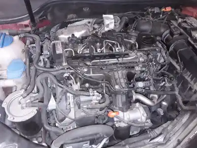 Veículo de Sucata volkswagen golf vi (5k1) rabbit bluemotion do ano 2001 alimentado cayh